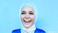 Aktris berusia 36 tahun itu tampak happy. Pool/Palevi S/detikFoto.