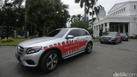 Mercedes-Benz GLC 250 menggunakan mesin 4-silinder in-line 1.991 cc yang mampu menghasilkan tenaga 211 hp dan menghasilkan torsi 350 Nm.