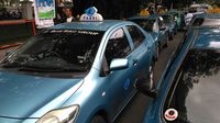 Ribuan Sopir Taksi Gelar Unjuk Rasa di Balai Kota Bandung