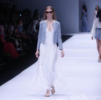 Koleksi dari Label brand Paulina Katarina mengangkat tema Wandertlust Jakarta Fashion Week 2017. di Senayan City. Jakarta. [Foto: Mohammad Abduh/Wolipop]