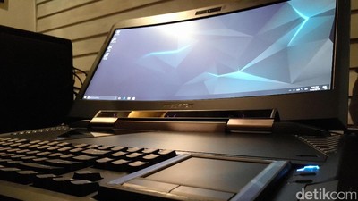 Laptop Pemangsa Game Acer Predator 21 X