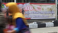 Spanduk tersebut secara tidak langsung menolak SARA.