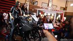 TVS Pamerkan Motor Sport TVS Akula 310