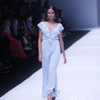 Koleksi dari Label brand Paulina Katarina mengangkat tema Wandertlust Jakarta Fashion Week 2017. di Senayan City. Jakarta. [Foto: Mohammad Abduh/Wolipop]