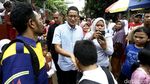 Sandiaga Sambangi Warga Sawah Balong