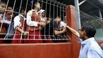 Sandiaga Sambangi Warga Sawah Balong
