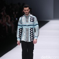 Bateeq by Michelle Tjokrosaputro. mengangkat tema Catena di Jakarta Fashion Week 2017. Senayan City. Jakarta. [Foto: Mohammad Abduh/Wolipop]