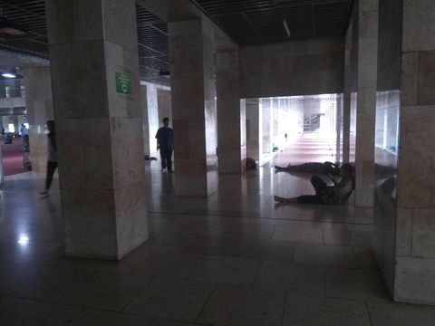 Massa Aksi Demo 4 November dari Daerah Terus Berdatangan di Istiqlal