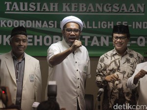Ali Mochtar Ngabalin Masuk Istana, PDIP: Jokowi Tidak Dendam