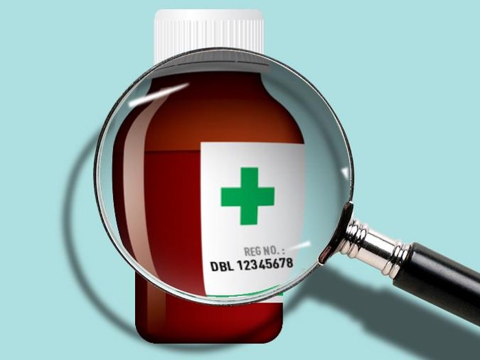 Obat batuk yang mengandung dekstrometrofan jika dikonsumsi berlebihan bisa sebabkan halusinasi. Foto: ilustrasi/Mindra P Obat batuk yang mengandung dekstrometrofan jika dikonsumsi berlebihan bisa sebabkan halusinasi. Foto: ilustrasi/Mindra P