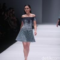 Bateeq by Michelle Tjokrosaputro. mengangkat tema Catena di Jakarta Fashion Week 2017. Senayan City. Jakarta. [Foto: Mohammad Abduh/Wolipop]