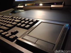 Laptop Pemangsa Game Acer Predator 21 X