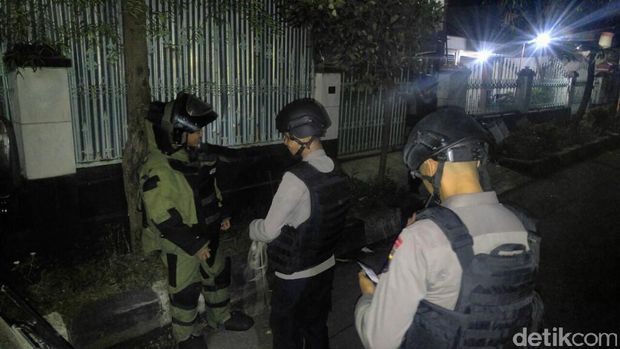 Paket Mencurigakan Dikirim ke Sebuah Rumah di Semarang, Gegana Turun Tangan