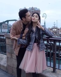 Sandra Dewi dan Harvey Moeis menggelar pernikahan bak negeri dongeng di Disneyland, Jepang. 