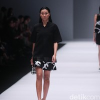 Bateeq by Michelle Tjokrosaputro. mengangkat tema Catena di Jakarta Fashion Week 2017. Senayan City. Jakarta. [Foto: Mohammad Abduh/Wolipop]