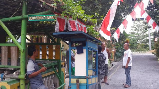 Unik, Desa di Sidoarjo Ini Melarang Keras Warganya Merokok di Rumah