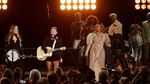 Beyonce Panaskan CMA Awards 2016