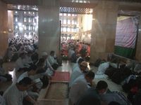  Baca Al Quran dan Zikir, Begini Aktivitas Massa di Istiqlal Sebelum Demo