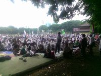 Istiqlal Penuh Sesak, Lapangan Banteng Jadi Lokasi Pendemo Salat Jumat