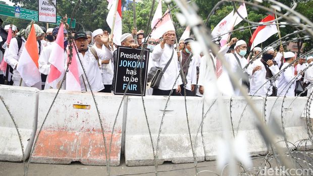 Kala Kawat Baja Berduri Jadi Benteng Terdepan Istana Vs Pendemo