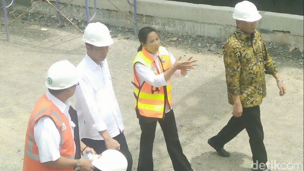 <i>Blusukan</i> ke Soetta, Jokowi: Kereta Bandara Selesai Pertengahan 2017
