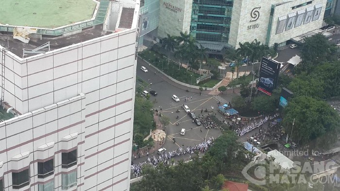 Pendemo 4 November Mulai Bergerak dari Bundaran HI ke Istana