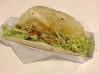 Taco Cantina: Nyam! Asyiknya Ngemil <i>Soft Taco</i> Isi Daging Ayam di Kafe Meksiko