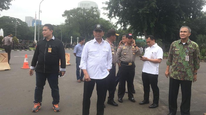 Menko Polhukam Wiranto Pantau Demo di Depan Istana