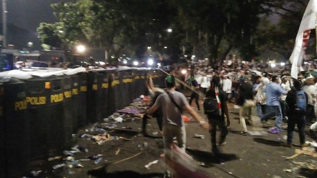 Live Report: Aksi Demo 4 November