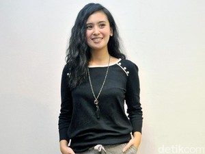 Ayushita Berbagi Tips Cermat Belanja Online