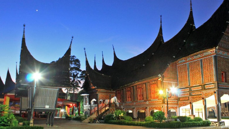Anjungan di TMII Anjungan di TMII
