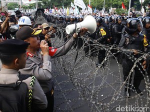 Kapolda Metro Bantah Isu Ada Provokator Demo yang Dipukuli Massa