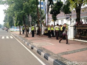Jelang Demo, Situasi di Depan Gedung MK Mengarah Istana Masih Lengang