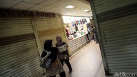 Para pedagang pulang lebih cepat.