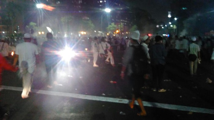 Peserta Demo 4 November dari Patung Kuda Mengarah ke Gedung DPR