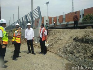 Jokowi Pastikan Pembebasan Lahan Kereta Bandara Berjalan Lancar