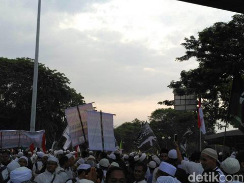 Live Report: Aksi Demo 4 November