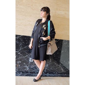 Gaya Andalan Ririn Ekawati, Nindy dan Ussy Sulistiawaty Saat Hamil