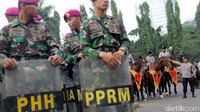 Apel gabungan tersebut diikuti anggota TNI/Polri sebanyak 8.472 personel.
