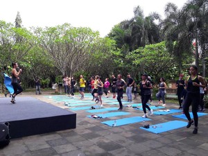 Akomodir Segala Aktivitas, Sienta Gelar Zumba & Yoga Bareng