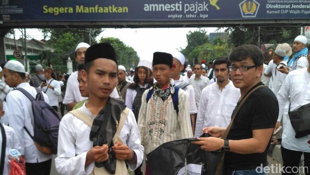 Tertibnya Demo 4 November, Jalur yang Dilewati Demonstran Bersih dari Sampah 