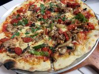 Tokyo Aglio Olio hingga Nasi Goreng Buntut yang Sedap Kini Bisa Dinikmati di Publik Markette