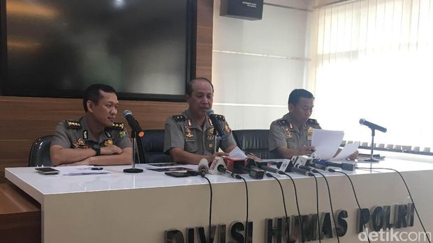 Polisi mengungkapkan fakta-fakta di balik kerusuhan 4 November.