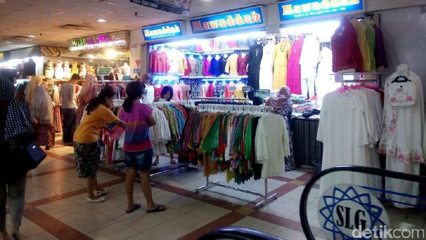 Pasar Tanah Abang Kembali Buka Seperti Biasa