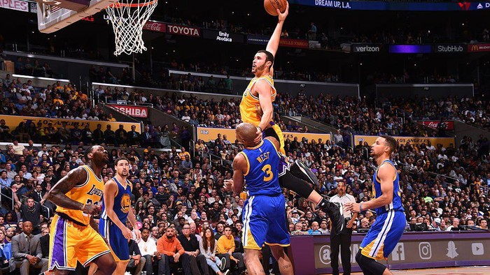 Tampil Konsisten, LA Lakers Kalahkan Warriors