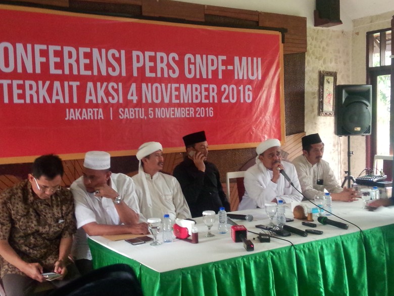 Ustaz Bachtiar Nasir: Yang Meninggal Demo 4 November Bukan karena Asma Ustaz Bachtiar Nasir: Yang Meninggal Demo 4 November Bukan karena Asma
