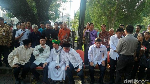 Demonstran Ngotot Ketemu Jokowi, Begini Cerita Akhirnya Mau Bertemu Wapres JK 