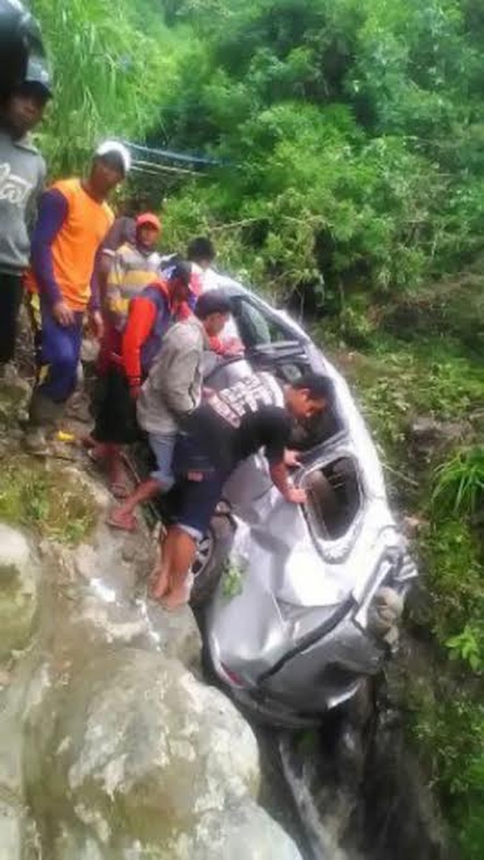 Kecelakaan di Pasuruan, Avanza Maut Mahasiswa UGM Dikemudikan Perempuan