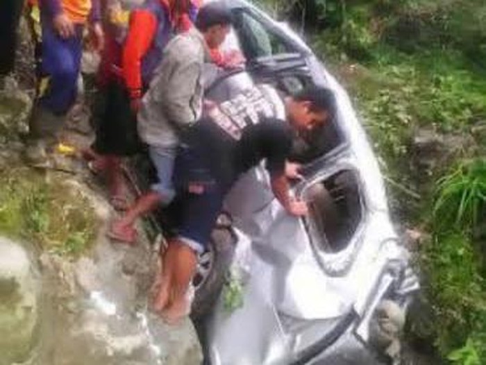 Kondisi 6 Mahasiswa UGM Korban Luka Kecelakaan Avanza di Pasuruan Membaik