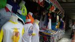 Penjualan Atribut Pilkada di Pasar Senen Masih Sepi
